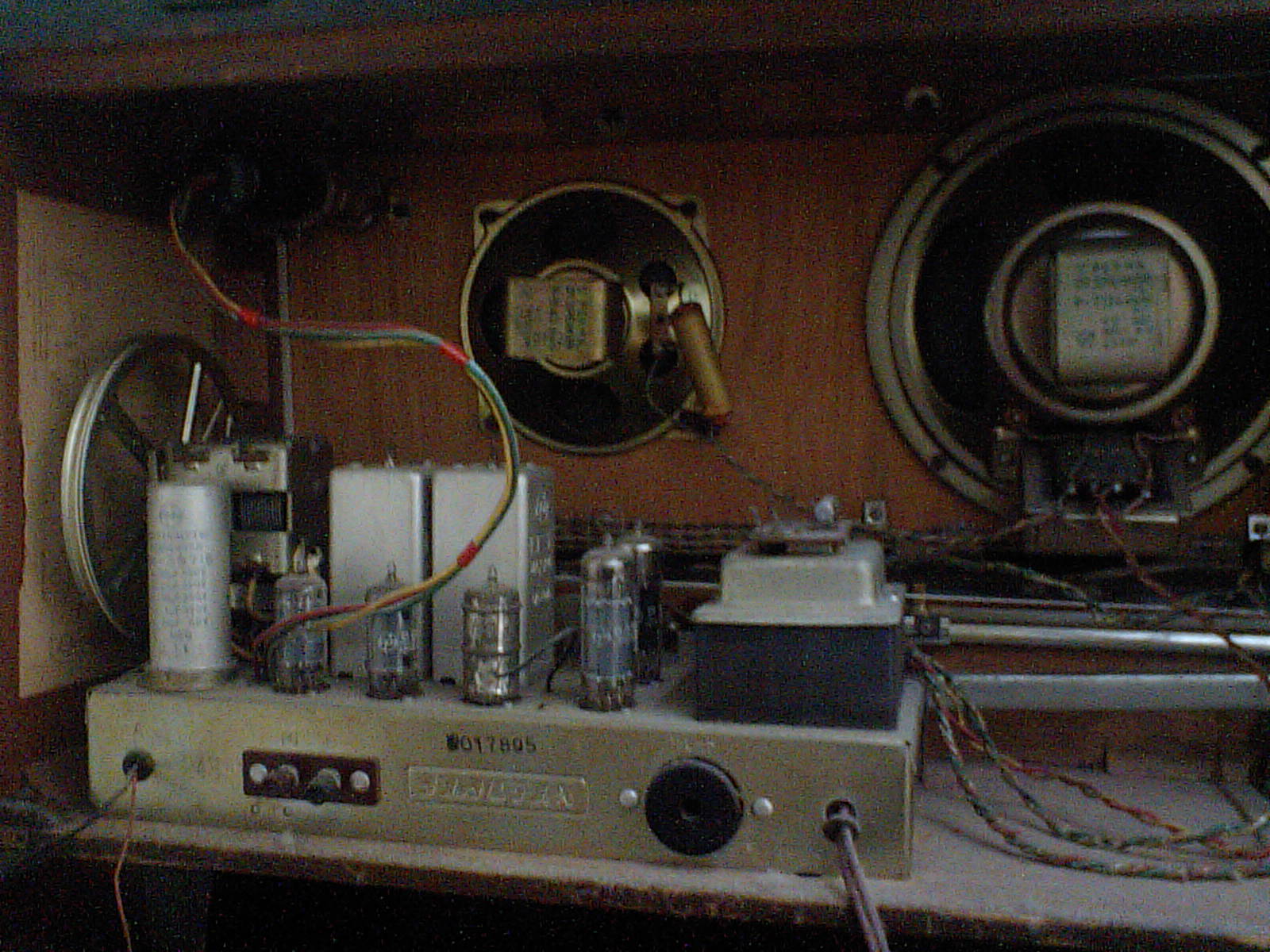 EA-700