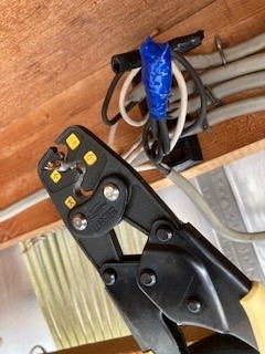 小スリーブにVVF1.6を4本